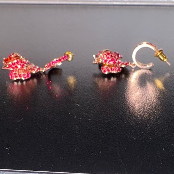 Kate Spade Scarlet Blooms Rose Huggies NWOT - Picture 6 of 14